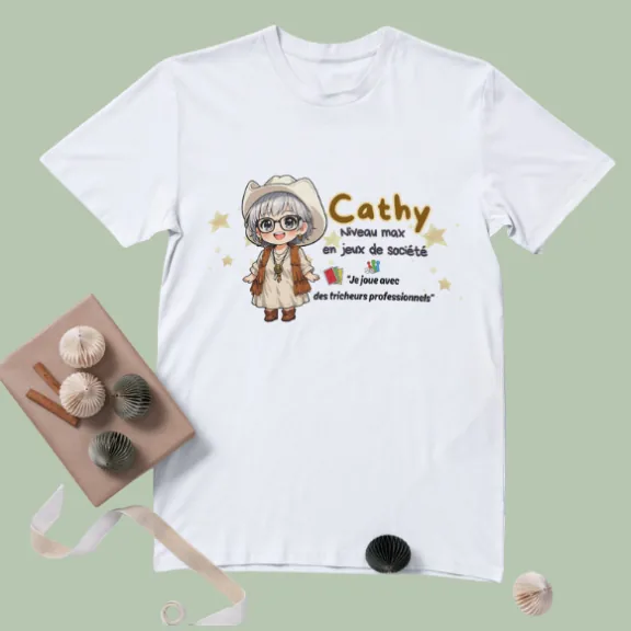T-shirt blanc personnalisé avec une illustration et un prénom